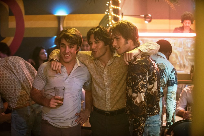 Ryan Guzman, Blake Jenner, Temple Baker y Gregory Jerralds en Todos queremos Algo