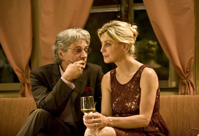 Margherita Buy y Fabrizio Bentivoglio en happy-family