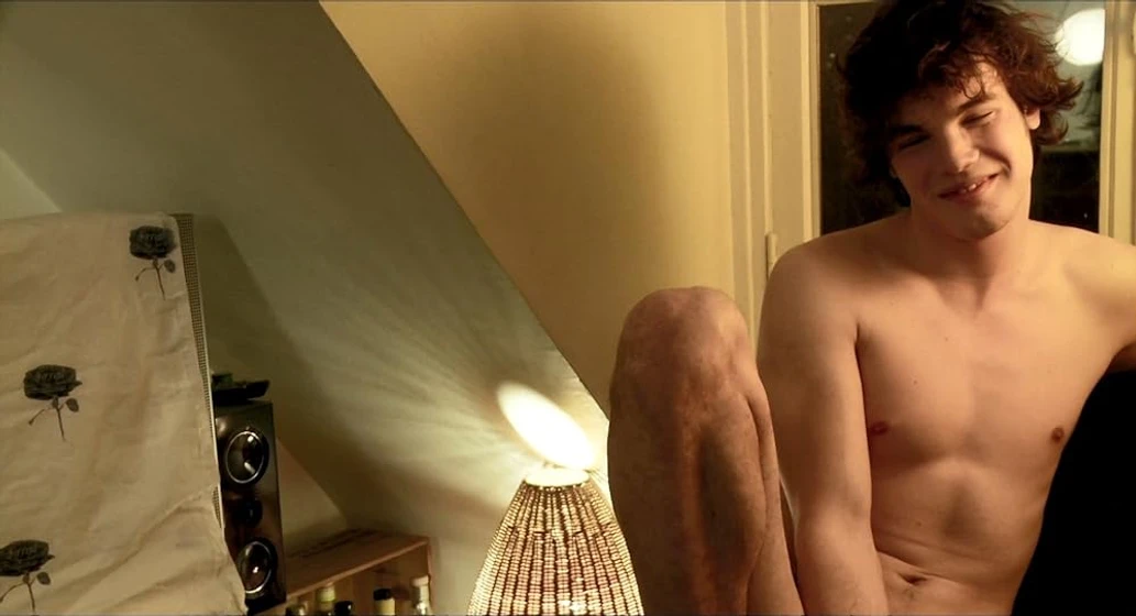 Nathan Duval en sexual-chronicles-of-a-french-family