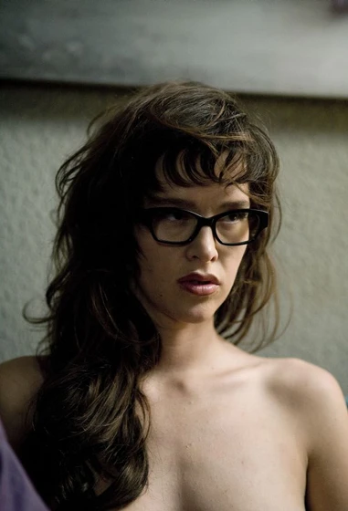 Paz de la Huerta en los-limites-del-control