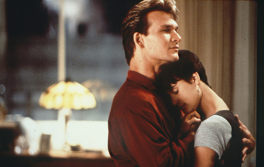 Demi Moore y Patrick Swayze en Ghost, más allá del Amor
