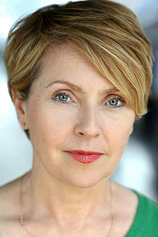 picture of actor Karen Ascoe