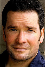 picture of actor Matthew Tompkins