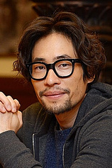 photo of person Seung-bum Ryoo