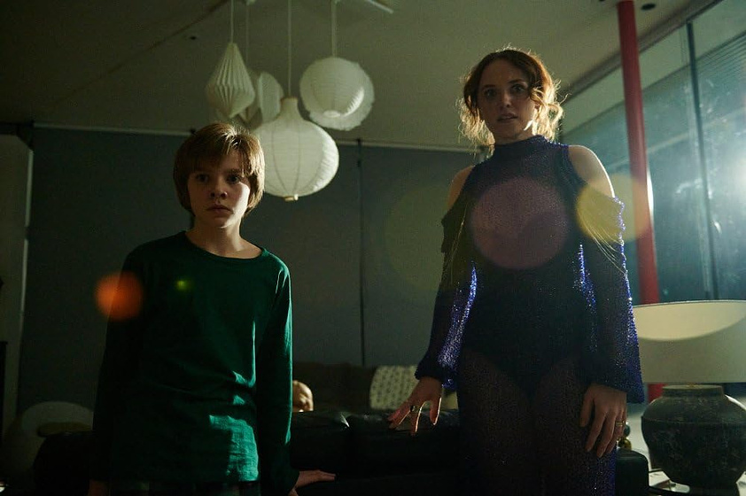 Julia Brown y Rupert Turnbull en daddy-s-head