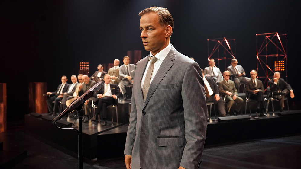 Clemens Schick en The Investigation