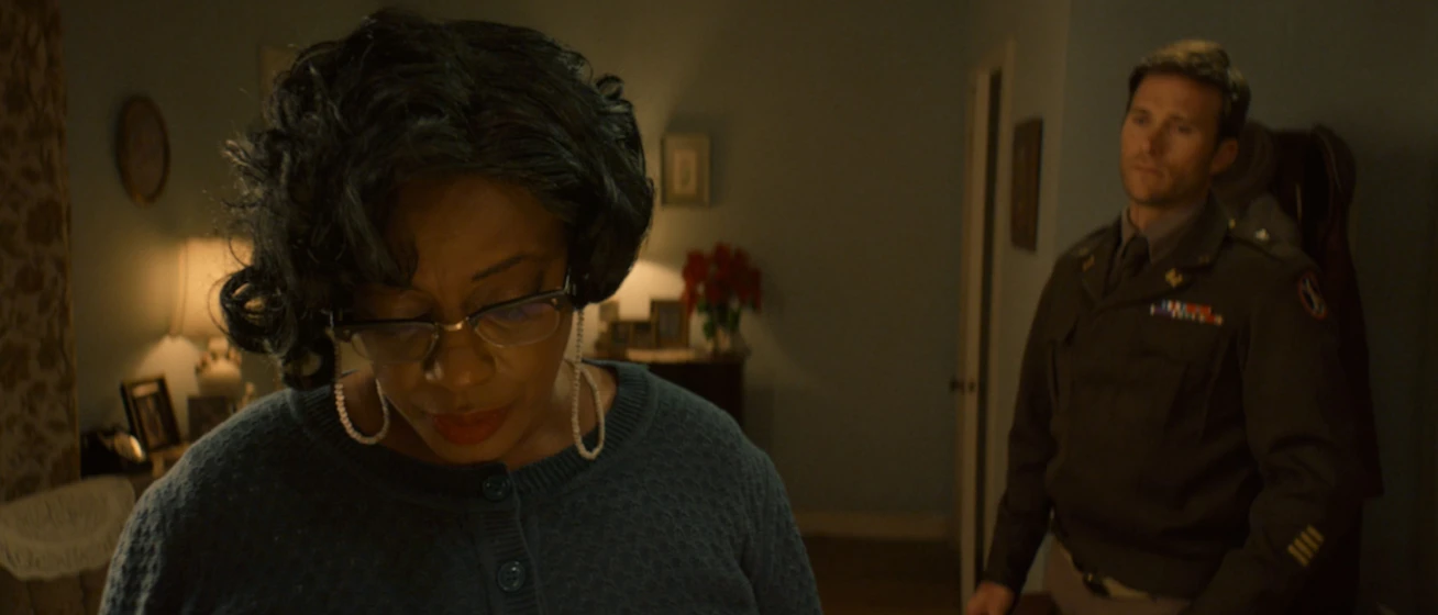 Aunjanue Ellis-Taylor en lucky-strike
