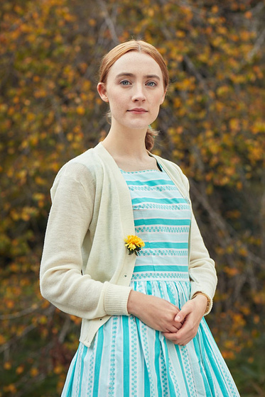 Saoirse Ronan en En la Playa de Chesil