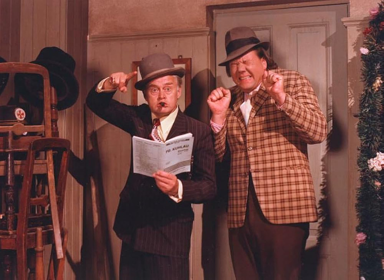 Ove Sprogøe y Morten Grunwald en the-olsen-gang-sees-red