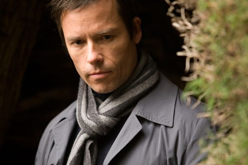 Guy Pearce en No tengas miedo a la oscuridad