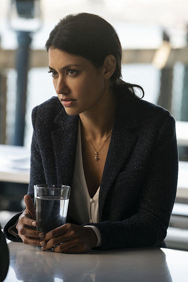 Janina Gavankar en The Way Back