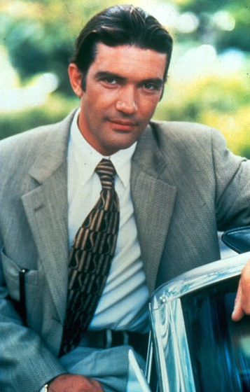 Antonio Banderas en Two Much