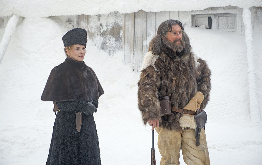 Gabriel Byrne y Juliette Binoche en Nadie quiere la Noche
