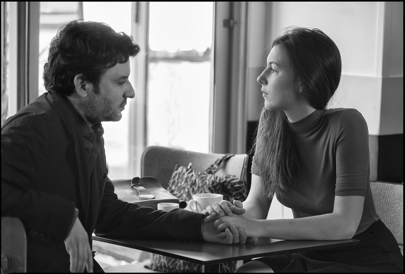 Eric Caravaca y Esther Garrel en Amante por un Día