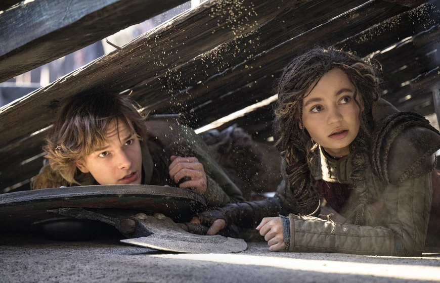 Nico Parker y Mason Thames en como-entrenar-a-tu-dragon-2025