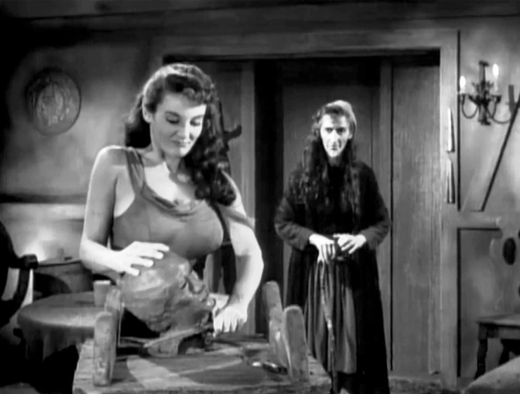 Dorothy Neumann y Allison Hayes en la-no-muerta