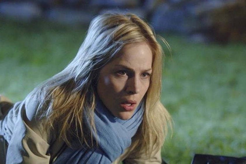 Julie Benz en Círculo de amigas