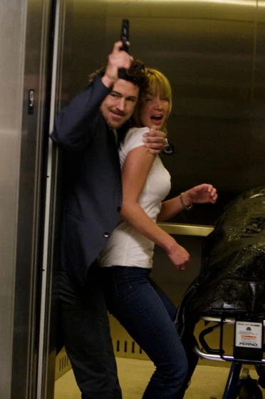 Ashley Scott en 12-trampas