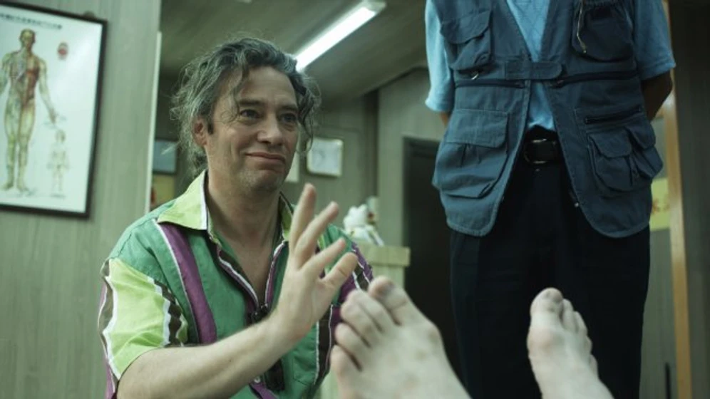 Dexter Fletcher en hong-kong-confidential