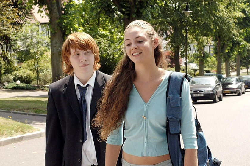 Rupert Grint y Tamsin Egerton en driving-lessons