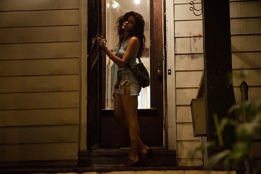 Eva Mendes en cruce-de-caminos-2012