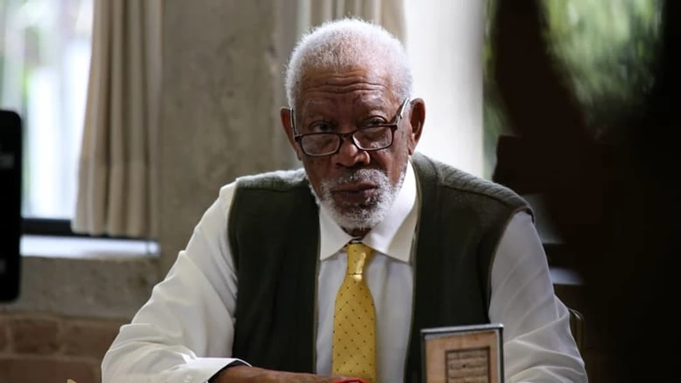 Morgan Freeman en el-asesino-del-ritual