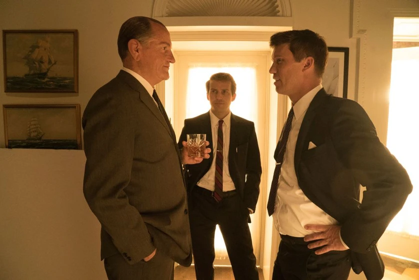 Woody Harrelson, Jeffrey Donovan y Michael Stahl-David en a-la-sombra-de-kennedy