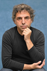 photo of person Etgar Keret