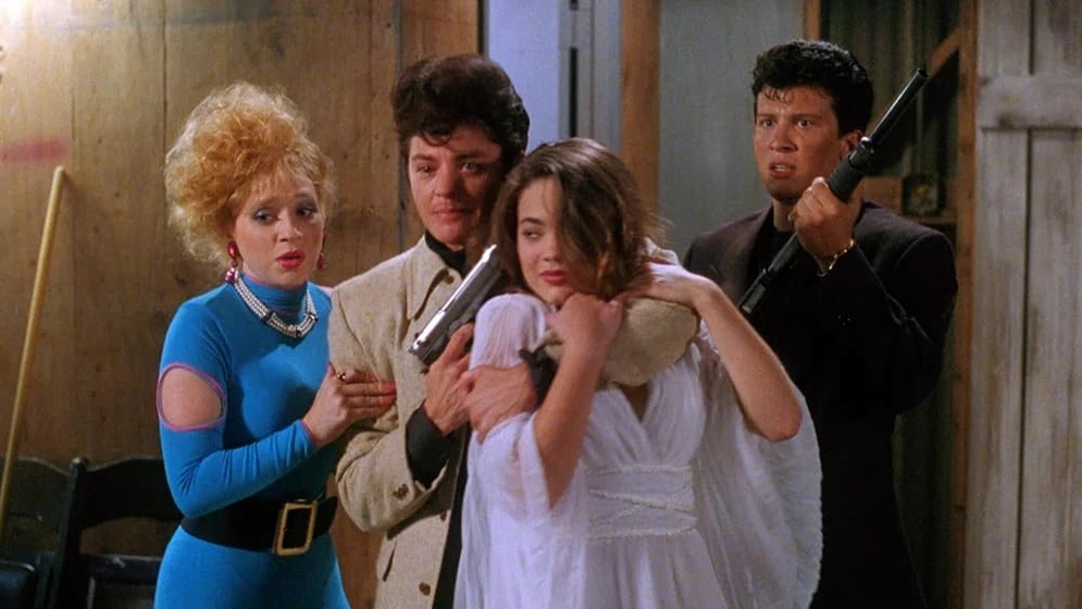 Meg Foster y Rebecca Herbst en shrunken-heads
