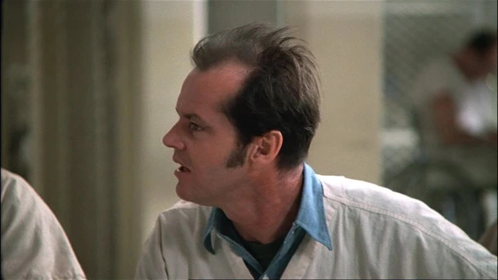 Jack Nicholson en alguien-volo-sobre-el-nido-del-cuco