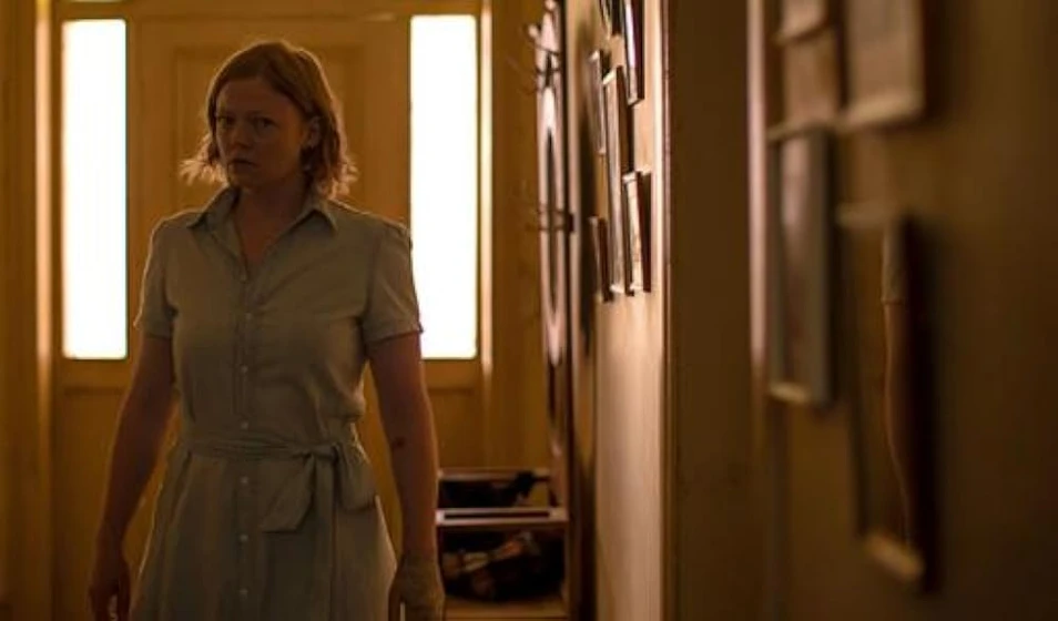 Sarah Snook en huye-conejo-huye
