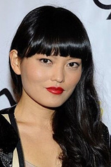 picture of actor Hana Mae Lee