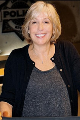 photo of person Carol Mendelsohn