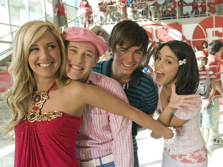 Vanessa Hudgens, Zac Efron, Ashley Tisdale y Lucas Grabeel en High School Musical 2