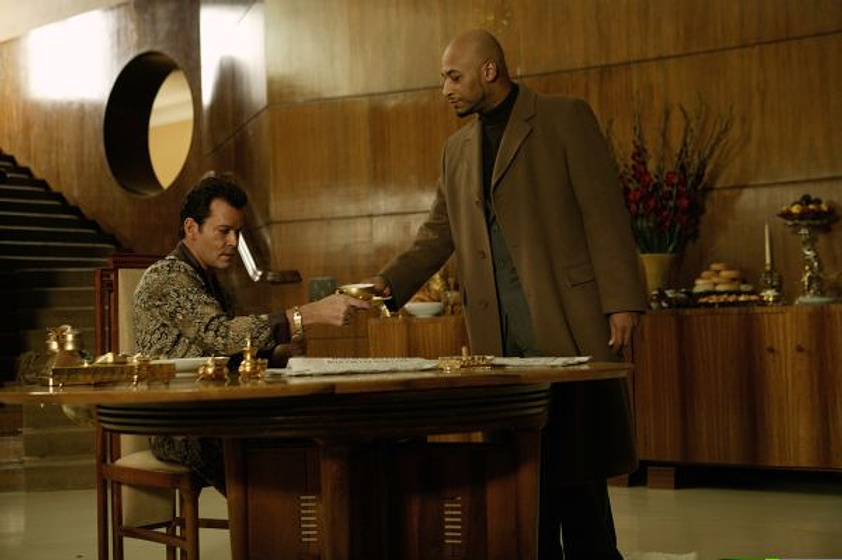 Ray Liotta y Terence Maynard en Revolver