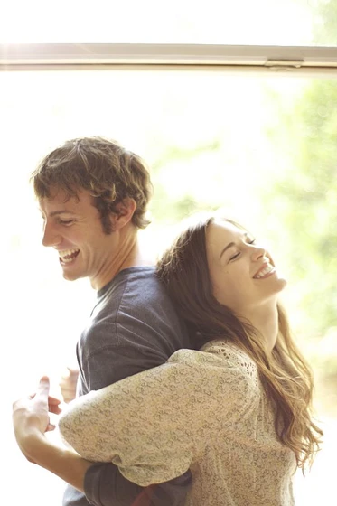 Rachel Hendrix y Jason Burkey en october-baby