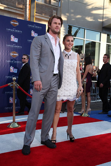 Elsa Pataky y Chris Hemsworth en Capitán América. El primer Vengador (Worl Premiere en Los Angeles. Julio 2011)