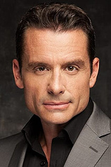 picture of actor Ben Wilkinson