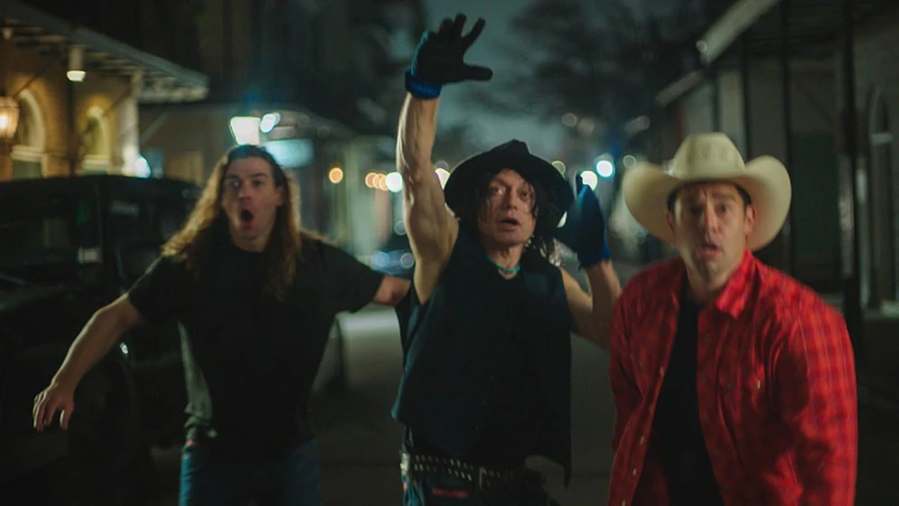 Isaiah LaBorde, Tommy Wiseau y Mark Valeriano en big-shark