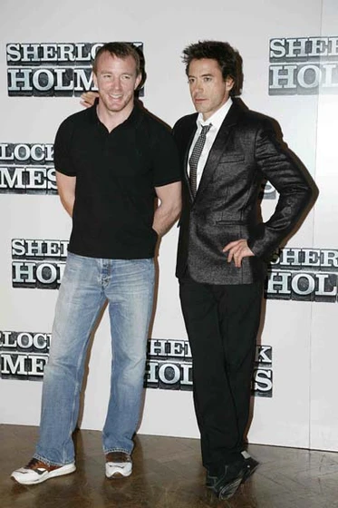 Guy Ritchie y Robert Downey Jr. en Sherlock Holmes (Presentación rodaje en Londres. Octubre 2008)