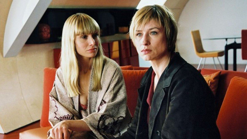 Corinna Harfouch y Nadeshda Brennicke en C(r)ook