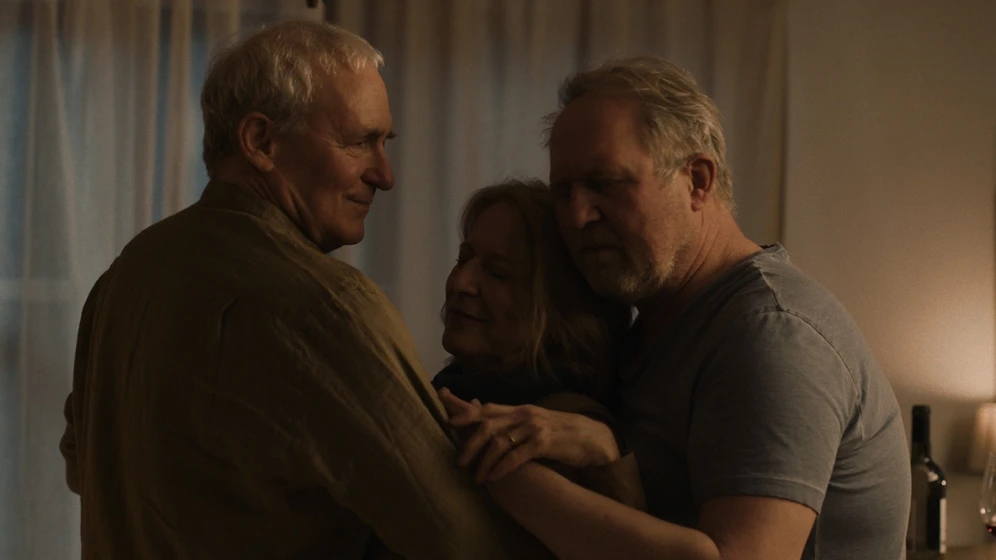 August Zirner y Dagmar Manzel en a-fading-man