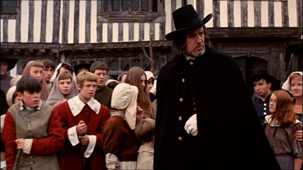 Vincent Price en cuando-las-brujas-arden