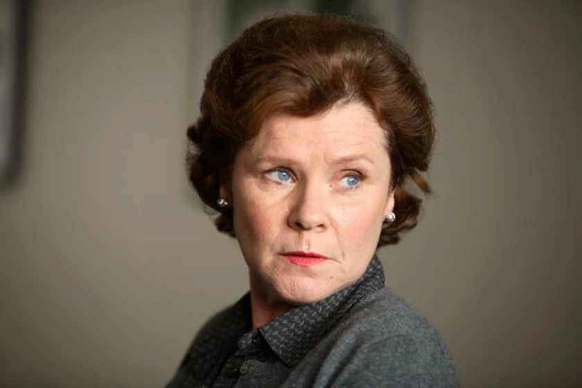 Imelda Staunton en diarios-de-la-calle