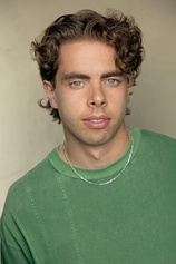 picture of actor Max Boast