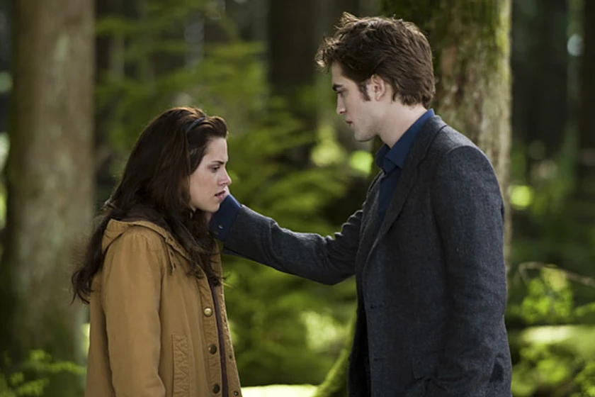 Kristen Stewart y Robert Pattinson en La Saga Crepúsculo: Luna Nueva