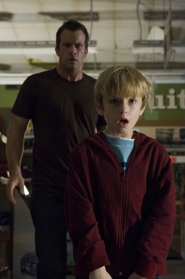 Thomas Jane en la-niebla-2007