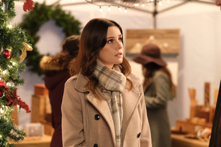 Chelsea Hobbs en siempre-es-navidad