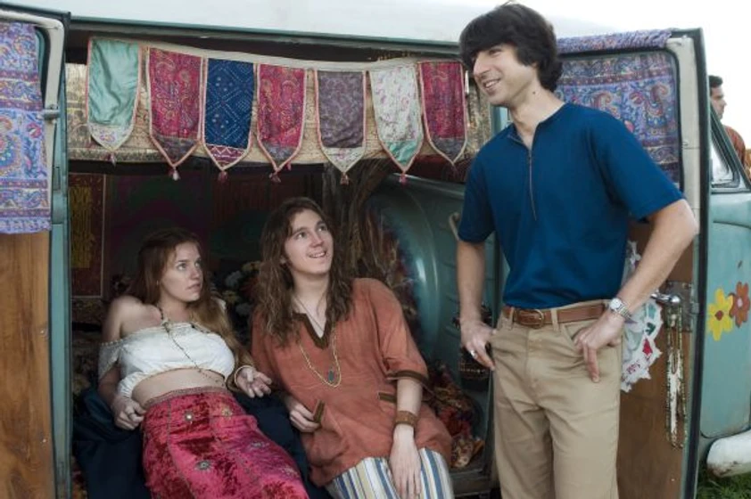Paul Dano, Kelli Garner y Michael Zegen en destino-woodstock