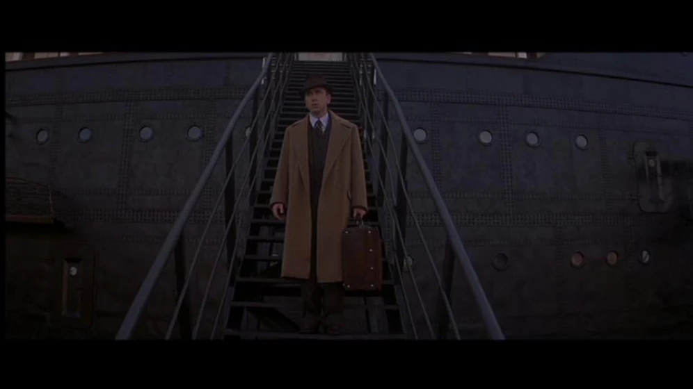 Tim Roth en la-leyenda-del-pianista-en-el-oceano